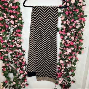 Bebe Tan Black Geometric Neck Scarf One Size Winter Warm Fall Snow